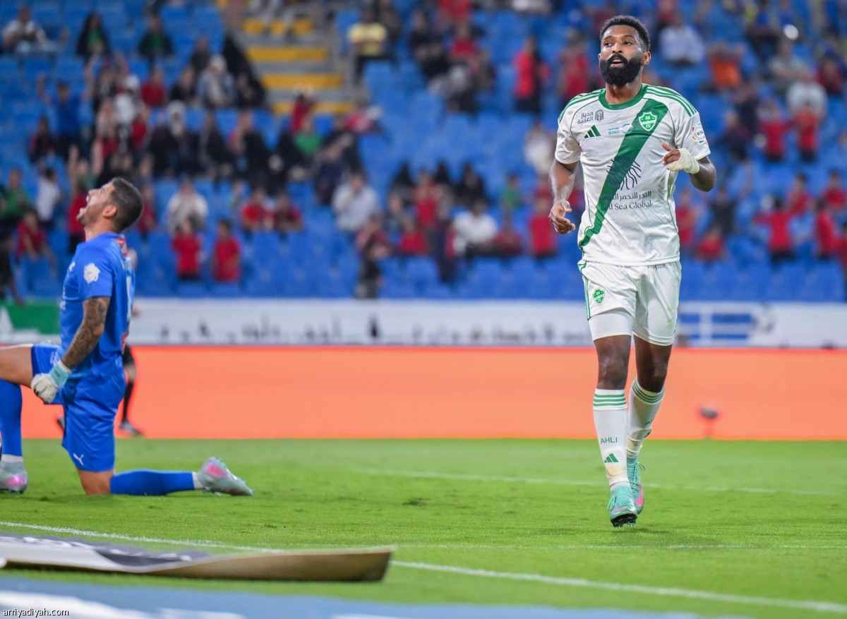 النقاط الثلاث أهلاوية