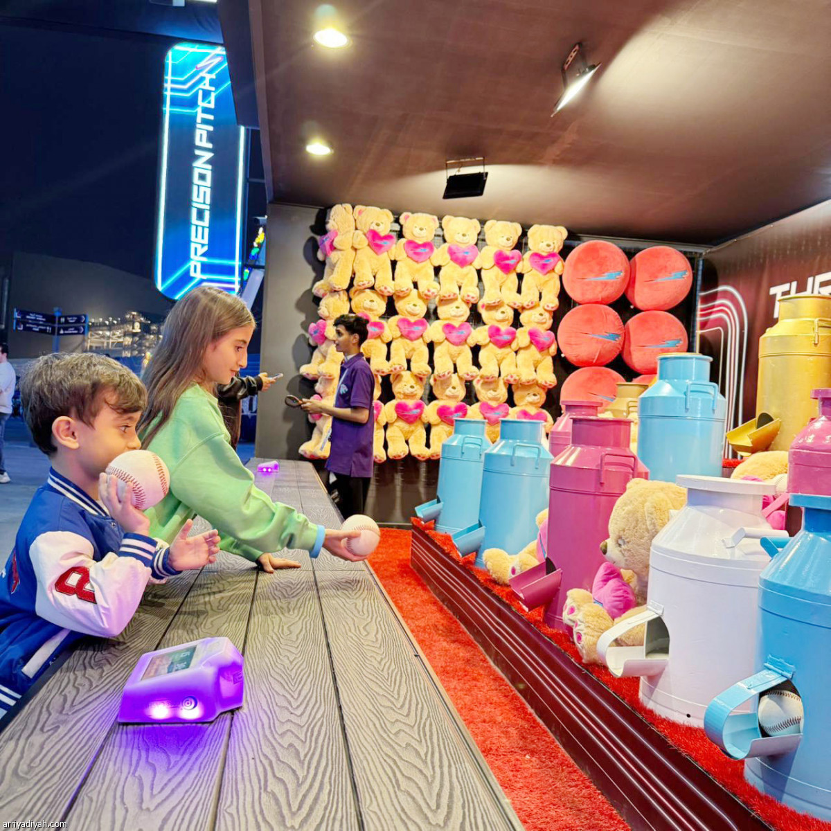 «بيست لاند» تنطلق