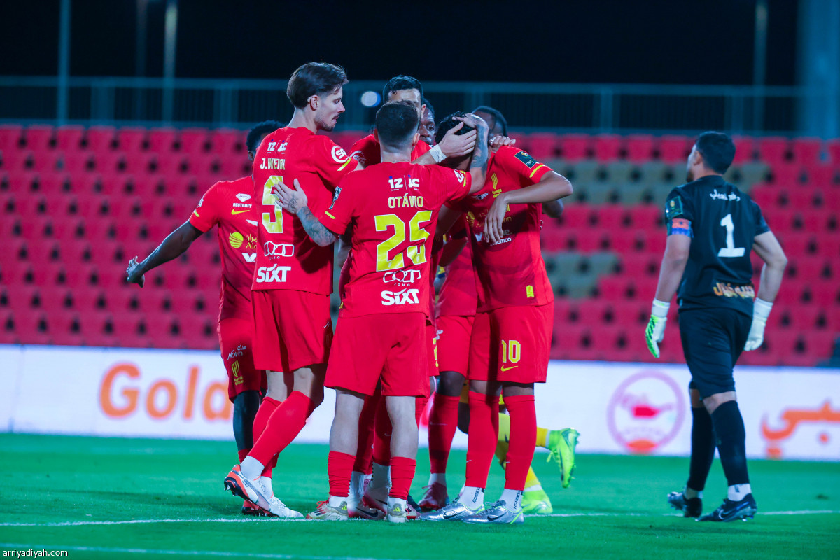 ثلاثية تؤهل القادسية